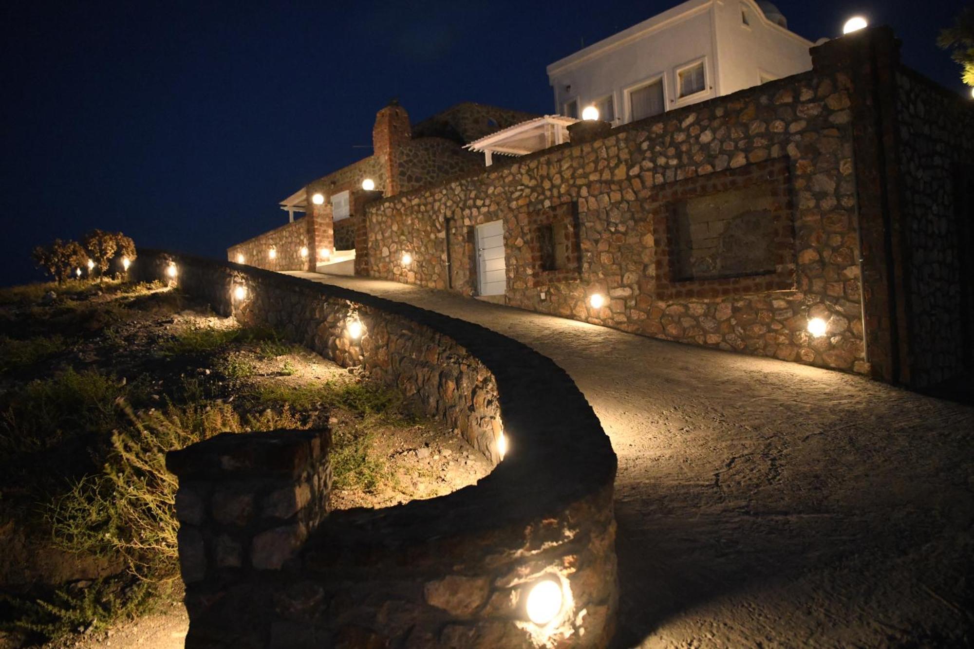 Starlight Luxury Seaside Villa & Suites Imerovigli  Zewnętrze zdjęcie