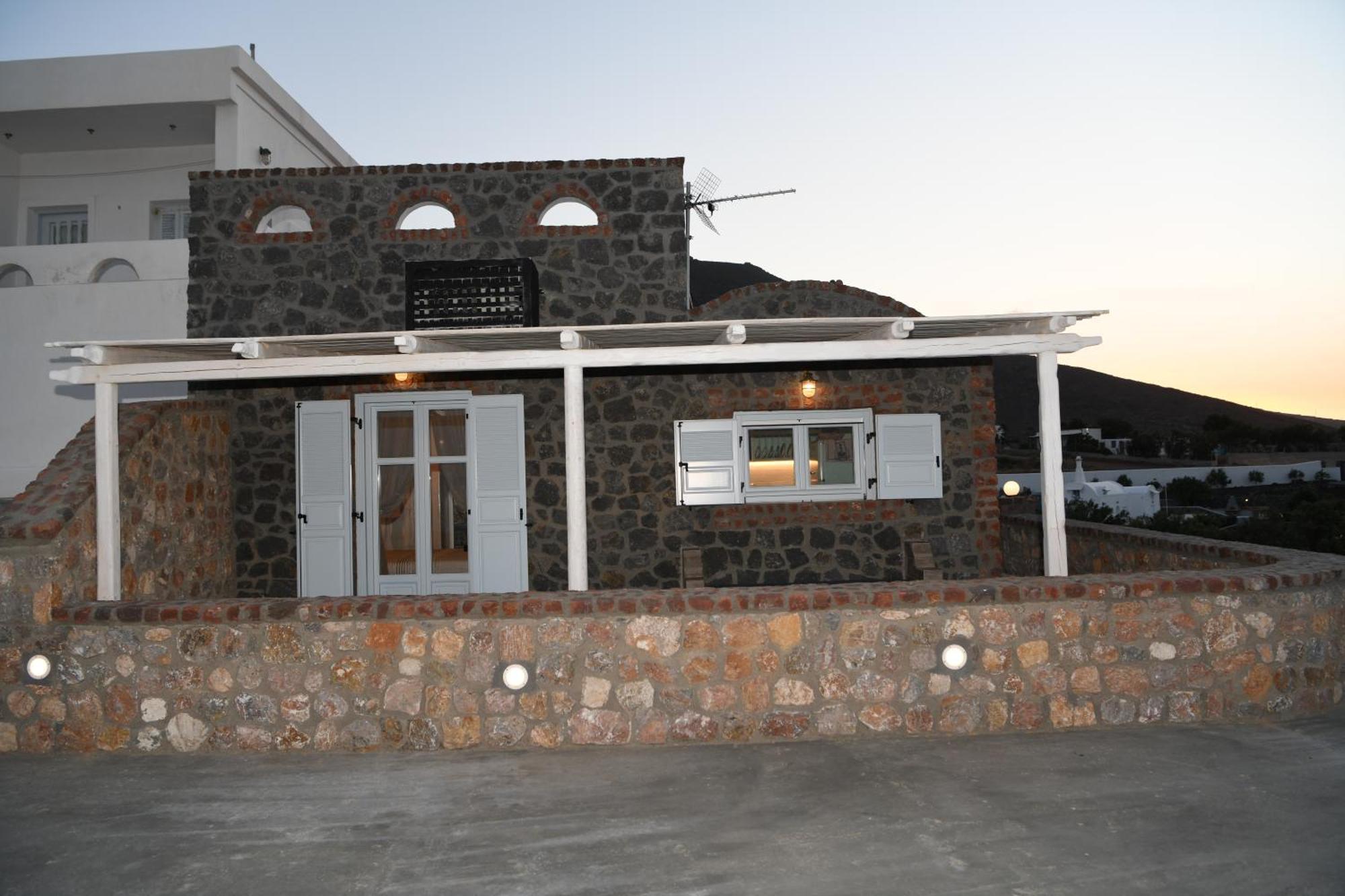 Starlight Luxury Seaside Villa & Suites Imerovigli  Zewnętrze zdjęcie