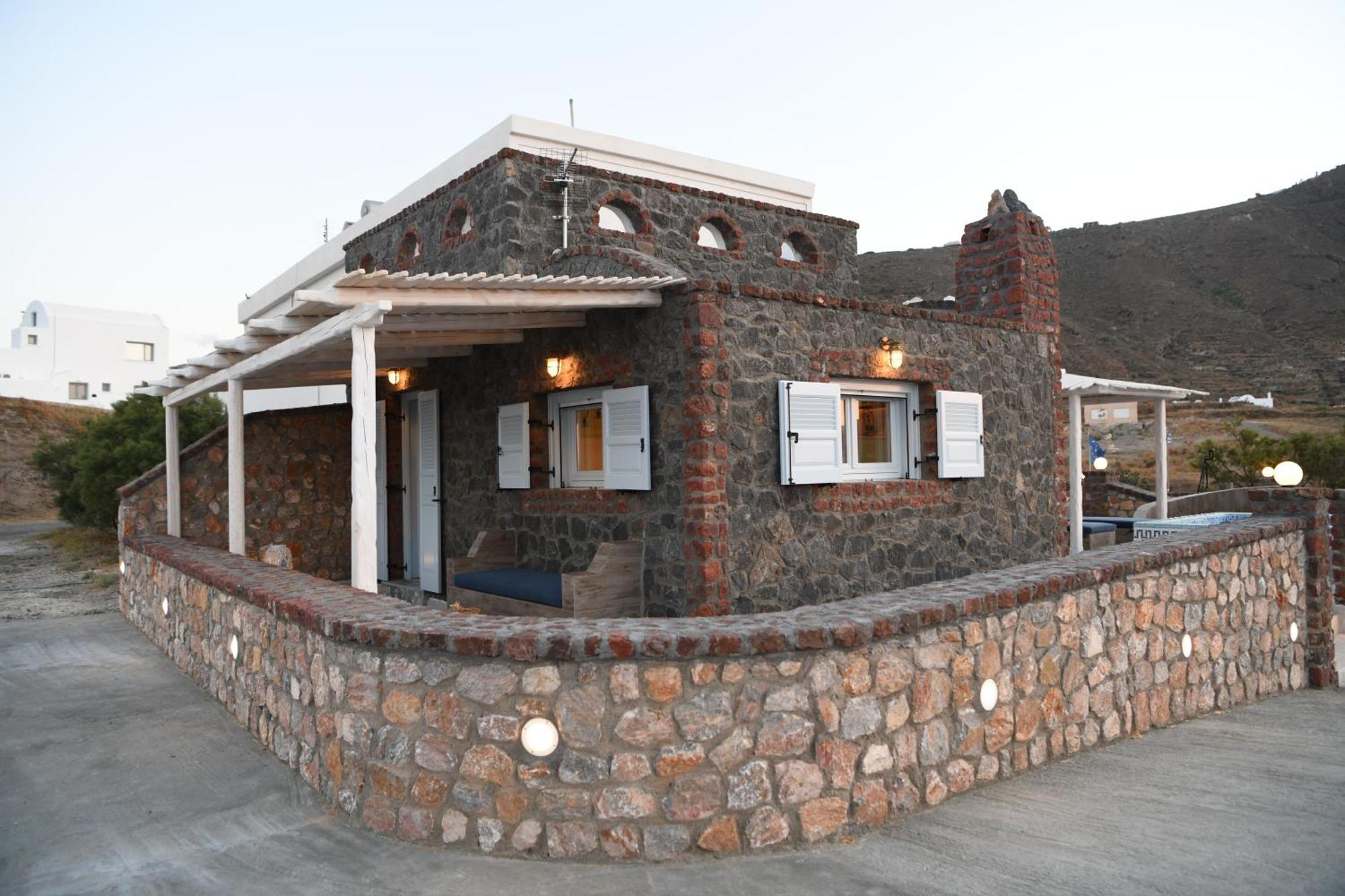 Starlight Luxury Seaside Villa & Suites Imerovigli  Zewnętrze zdjęcie
